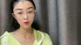 新人眼镜御姐刚下海！168CM大长腿，苗条身材裸秀，杂乱毛毛掰穴特写，揉捏奶子搔首弄姿