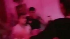 广东修车老司机光头哥《探秘金三角》境外选妃 40万越南盾操了个清纯小妹妹 超TM值