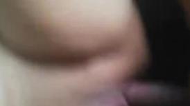 熟女阿姨 啊啊 宝贝 聊天认识的阿姨 很饥渴 自己刮了毛还真干净 跟我大黑肉棒形成新明的对比 被无套怼的很舒坦