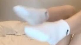 亲姐弟真实乱伦 可爱萝莉脸蛋木瓜奶姐姐 被弟弟后入啪啪干的奶子乱晃 无套颜射