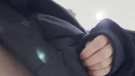 商场一路跟踪抄底陪着男友逛街的极品大长腿黑丝美女