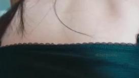 色魔摄影师重金诱惑美女模特打炮一开始不愿意 最终经不住诱惑成功开炮