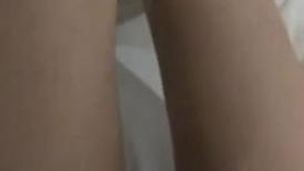 【安琪拉】颜值不错苗条妹子和炮友啪啪，口交大黑牛玩弄后入抽插，很是诱惑喜欢不要错过/