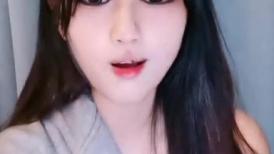 大眼睛小骚妹全程露脸大秀诱惑狼友4小时，性感纹身跟狼友互动撩骚，揉奶玩逼看特写，吸着小烟道具抽插逼逼