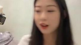 绿播女神下海！收费房大尺度自慰！脱光光苗条贫乳，张开双腿多毛骚穴掰开，揉搓阴蒂娇喘