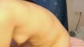 端庄长发小骚妇夫妻啪啪做爱秀，女上位啪啪打桩后入内射一逼