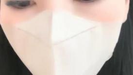 长相漂亮的女护士，模特身材，特写干净蝴蝶粉穴，跳蛋自慰大黑牛刺激