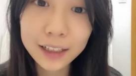 绿播美女下海！苗条身材贫乳！美臀骚穴振动棒自慰，特写加紧猛捅，娇喘呻吟骚话不断