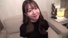 FC2 3190228 【無修正】弾ける笑顔若さ溢れる20歳のJD♥オヤジに全身を触れられ嫌悪感を示すもデカチン快楽に抗えずトロトロ愛液溢れ出る。世間知らずJDがチンポ負け完堕ち中出し懇願！