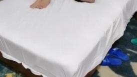 好多个老熟女在线勾引狼友们当男主，一个个风韵犹存半老徐娘各个欲火焚身