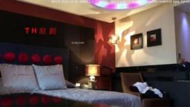 疯传疑似大咖网红【波特王】开房约炮外围名媛模特~很带感各种体位抱起来曰~全程无尿点