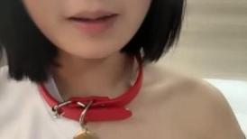 清纯呆萌短发萌妹！文静乖巧卡哇伊！带着项圈，娇小身材，新买的跳蛋震穴，掰开小穴