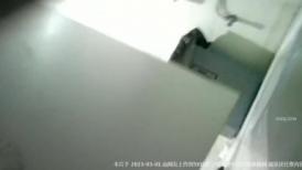 商场女厕蹲守连衣裙高跟美少妇 两片唇肉磨得发白发亮