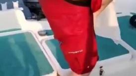 你们都是坏人 下次不跟你们出来玩了 人家换个内内还要看逼看奶