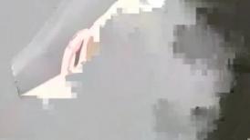 肤白貌美淫水多，全程露脸大秀直播诱惑狼友，给狼友叫爸爸快来草我，道具抽插高潮不断，看着淫水往外流真骚