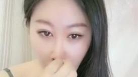 高颜值高挑女主播，露脸跳蛋自慰岔开大腿，特写一只大鲍鱼