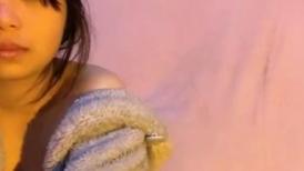 这个是真的嫩，很有看点，【小笼包表妹】新人初来乍到，甜美可爱~美乳~表妹啪啪