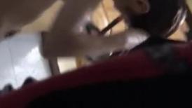 牛逼大神城中村简陋出租房偷窥 初入社会的打工妹洗澡,顺手偷了她的原味小内裤