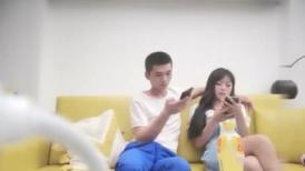 极品美乳肥臀长发甜美妹子，舌吻互摸镜头前口交掰穴骑乘打桩晃动奶子