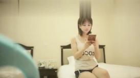 短发女神小美女清秀可人，连开两炮，娇小玲珑任意把玩，各种姿势玩得飞起