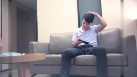 高颜值性感苗条身材妹子，穿上情趣装69口交舔弄上位骑乘猛操