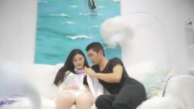 极品美乳长相甜美衬衣妹子，舌吻揉奶翘起屁股手指插逼，骑乘侧入猛操晃动奶子