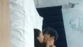 【无情的屌】，风情万种，骚货少妇很配合，花式玩弄爆操