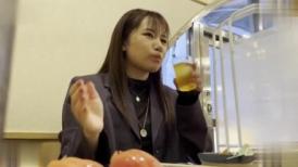 FC2 3230923 ※限定価格【顔出し】美巨乳×網タイツのエロイ美容師のお姉さんと生ハメSEX！男を翻弄する小悪魔エロス全開のクール系美女が身もだえ絶頂！連続中出し精鋭搾り取られる [有]