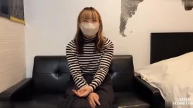 FC2 4588546 NTR 美发师的蛋。每当我侵犯穿着橡胶衣服的温柔男友的感情时，我都会把他撞得生疼，他会被别人的鸡巴抽搐，我会覆盖它并在他体内射精[是的]