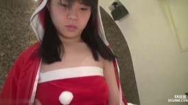 FC2 4588969 1240pt 直到1/5!! [无码] 与仙女般可爱的圣诞老人调情！我欣赏的干净整洁的小姐有严重的特写中出性爱！