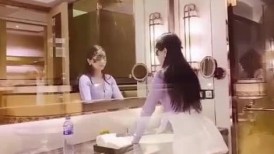 美腿尤物极品反差女神【5XSQ】 紫色毛衫短裙 卖弄风骚舞姿，专注吃鸡 主人掀开窄小遮掩直取花蕊