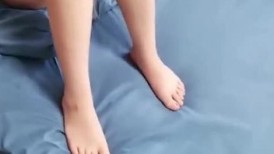 人气女王珍藏版，【良家下海】，牛仔裤女神，家中四处啪啪，柳腰蜜桃臀，男人最理想的好身材，无套内射老公爽翻-1