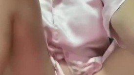 【你的淫荡姨妈】泰国轻熟人妻型巨乳网黄御姐「5XSQ」露脸大尺度私拍 风骚露出男女通吃多穴满足【第七弹】 (2)
