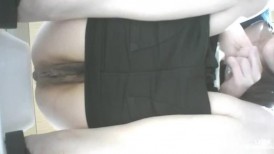 一月最新流出 魔手 外购精品厕拍酒吧女厕前后景偷拍两个喝多了的颜值美女呕吐