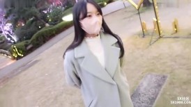 FC2 4602994 “现在特价”害怕人群而呆在家里的女人很孤独，比起在人群中说话，她更想一个人呆着，所以如果你射在她体内，她会告诉你她想要你这么做！一个害羞而紧张的孤独女人和一个令人眼花缭乱的80分钟故事！