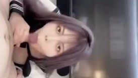 鲜奶茶《5XSQ》和富二代男友酒店打奶炮各种姿势啪啪