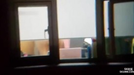 【精品偷拍】H国大学女生宿舍窗外偷拍洗澡换衣 不得不说韩妹身材确实好