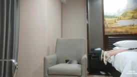 猥琐大叔酒店2500约炮身材不错的御姐 换上黑丝又舔又抠各种姿势啪啪