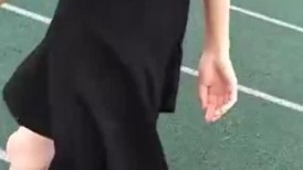性感骚婊尤物女神【小喵】操场被操 户外露出啪啪 三女互舔 强制口爆 极其淫荡，SSS极品尤物 腰部以下全是腿1