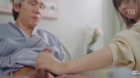 [无码破解]MIMK-182 医院里的性欲旺盛的是我妈...真人版！妈妈的「泡泡」太引人注目，中出乱伦根本停不下来！ 中山富美香