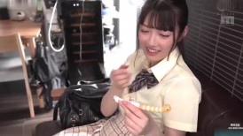 [无码破解]MIDV-982 女性选美大奖决赛入围者和穿着选美时代制服的制服老人之间的约会。每个场景都是不同的制服，我们和不同的老人发生性关系。浦上日典