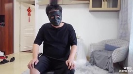 老虎菜御用嫩模『灵灵』大尺度剧情 骚货后妈撞见男主打飞机 被伺机报复大力输出 高清1080P原版