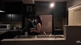 [无码破解]HMN-659 我要成为一个好女孩，并首次亮相 一个说除非我赚钱否则她不会湿的女孩首次亮相，在演员的鸡巴上进行了认真的中出佐野梨香。