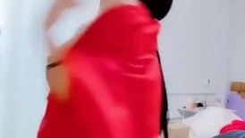 【2025年新流】，青春无敌，抖音风艺校美少女【杨晓花】定制福利②，露脸露点，各种热门BGM裸舞 (1)