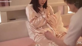 [无码破解]JUR-149 被大屌坏朋友下药后抽搐・痛苦・屡屡高潮。 <<兽≫我亲爱的妈妈就变成这样了。大岛由香
