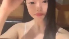 00后的快乐夜生活，奔驰男来买单，【03年安琪拉表妹】带上闺蜜一起酒吧热舞，厕所自慰，青春就要肆意佳作-03年安琪拉表妹 9-12