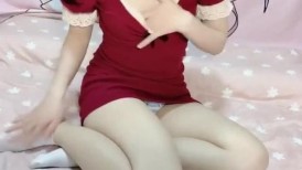 《宅男精品福利》青春无敌5XSQ大眼清纯原味圈女神福利姬【软噗噗】收费私拍~圣水黄金紫薇高潮喷水各种淫荡极度反差_ (1)