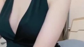 极品御姐单身少妇，黄瓜道具自慰抽插，胸大腰细，漂亮小骚逼很不错！-单身少腹 11-20-1