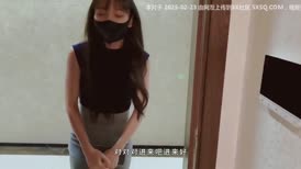 白嫩甜美学姐女神『爱玩熊熊』极品白虎女技师上门提供特殊服务 掀起小短裙掘好小屁屁迎接大鸡巴冲刺