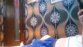 探访按摩店 正规足浴店19岁小妹妹来陪唱，使出抓奶龙爪手，奶头粉嫩完美!